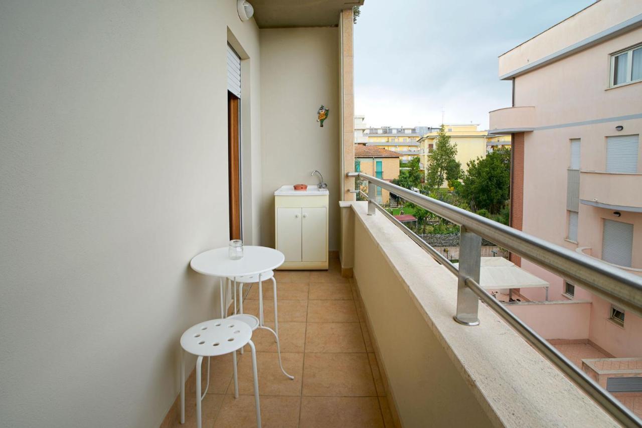 Arcibaleno Hotel Sabaudia Kültér fotó